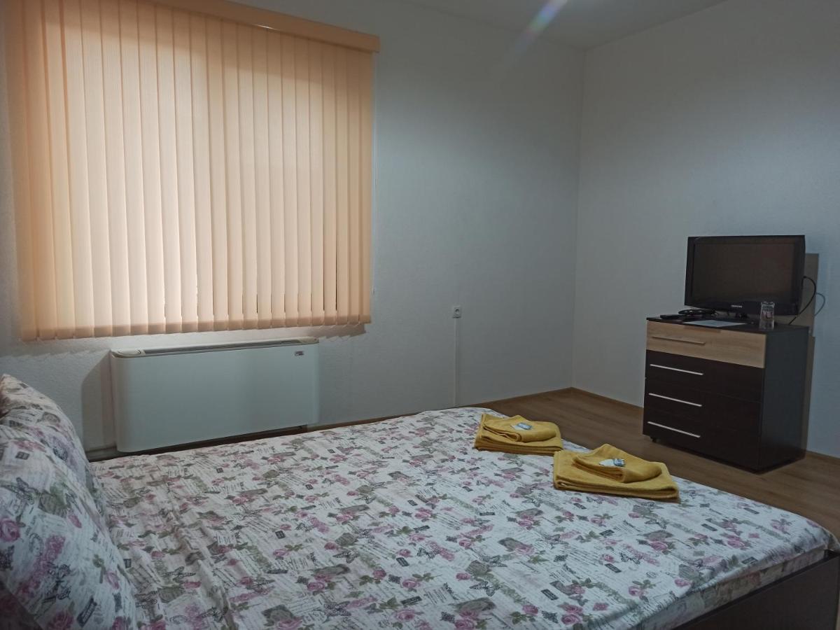 קלופר Guest House Ganovi מראה חיצוני תמונה