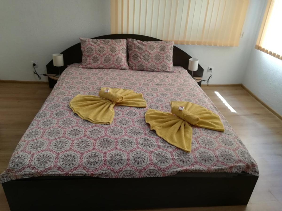 קלופר Guest House Ganovi מראה חיצוני תמונה
