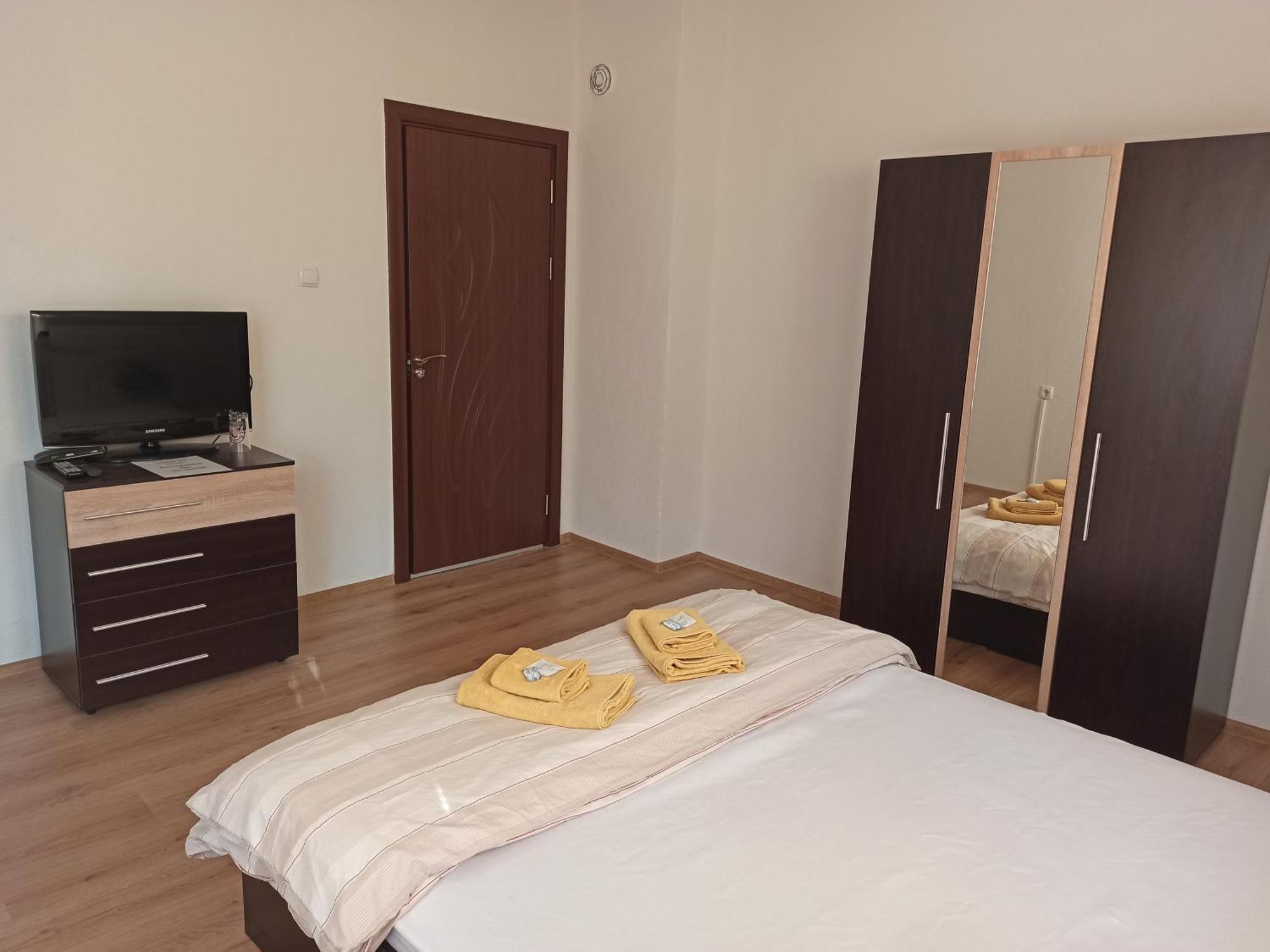קלופר Guest House Ganovi חדר תמונה